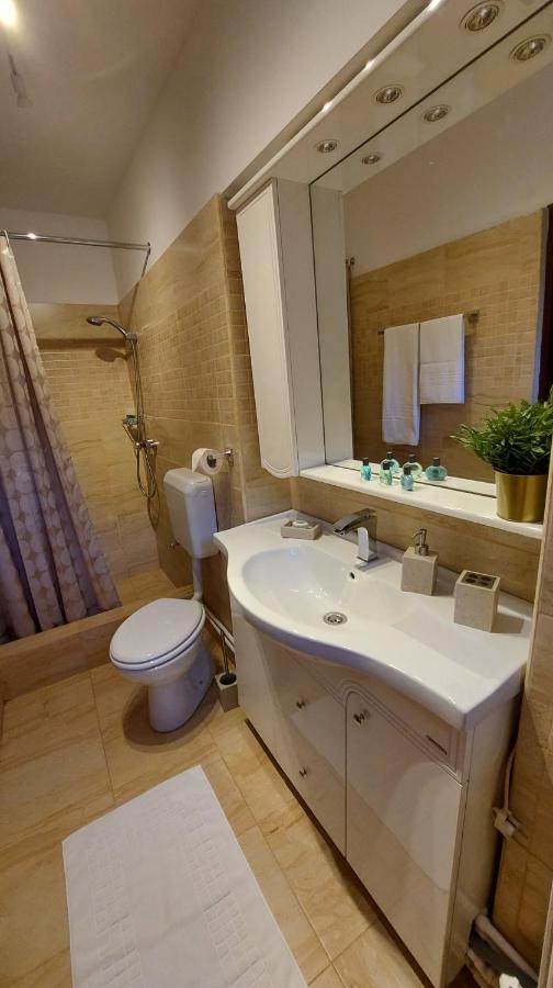 Ambiennt Hotel Bucharest Luaran gambar