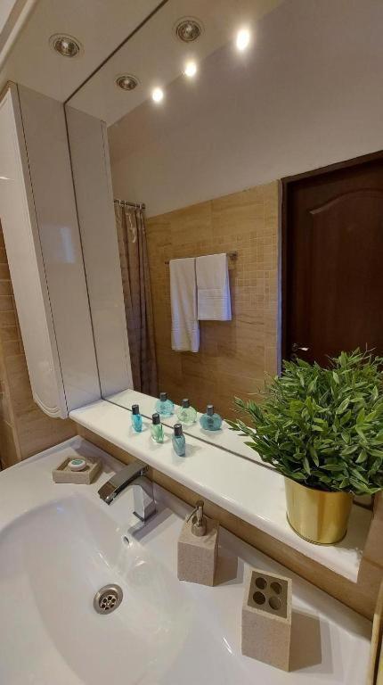 Ambiennt Hotel Bucharest Luaran gambar