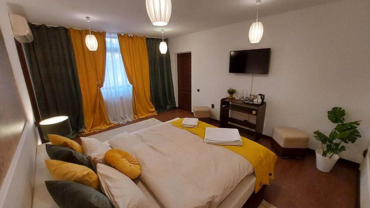 Ambiennt Hotel Bucharest Luaran gambar